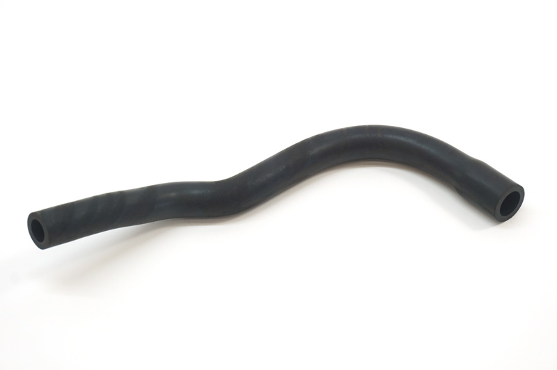 Vent Hose Valve Cover 87-95 R